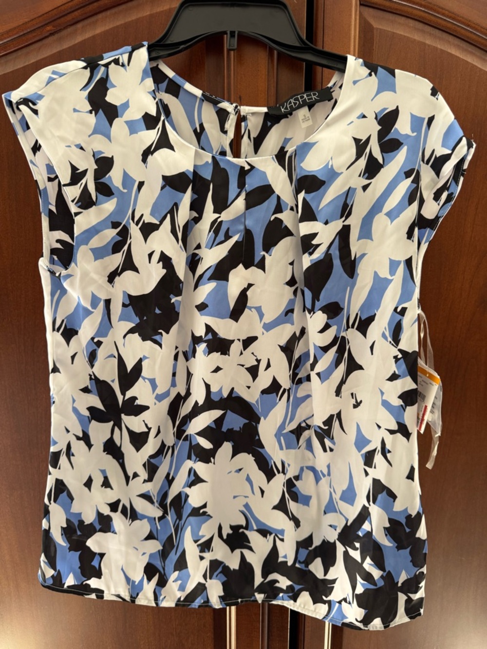 Kasper Blue, Black & White Abstract Floral Cap-Sleeve Blouse Small - NWT